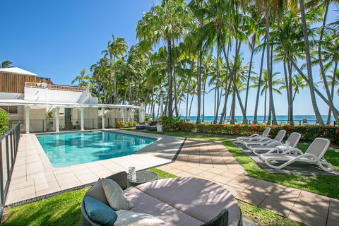 Poolside Apt In Alamanda Beachfront Resort 41 - Goulburn Accommodation 2