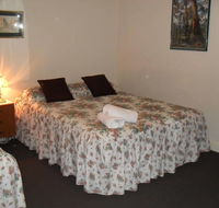 Aaron Cottage - Goulburn Accommodation