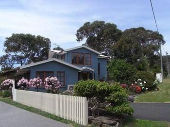 Anchlia Waterfront Cottage - Goulburn Accommodation 0