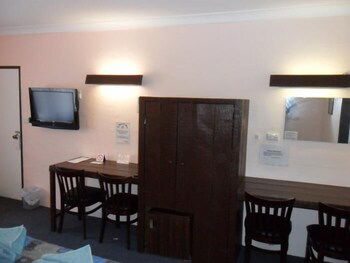 El Mexicali Motel - Goulburn Accommodation 6