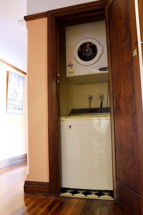 Apartments Downtown - Goulburn Accommodation 1