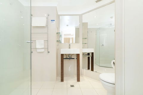 The Astor Apartments - Goulburn Accommodation 5