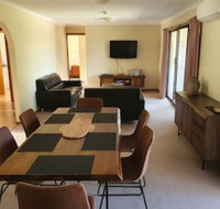 Annies Holiday Units - Goulburn Accommodation