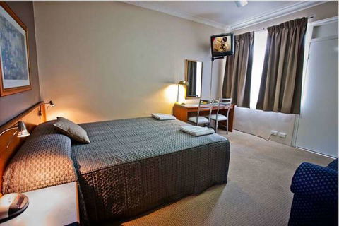 Abbotsleigh Motor Inn - Goulburn Accommodation 4