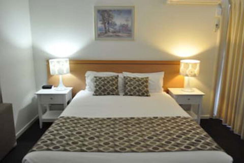 Albury Burvale Motor Inn - Goulburn Accommodation 0