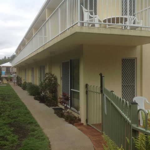Bayshores Holiday Apartments - Goulburn Accommodation 0
