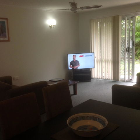 Bayshores Holiday Apartments - Goulburn Accommodation 5