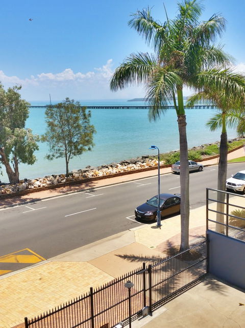 Santalina On Hervey Bay - Goulburn Accommodation 6