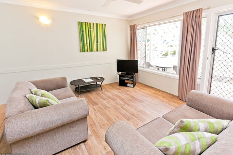 Silver Sands Apartments - Goulburn Accommodation 5
