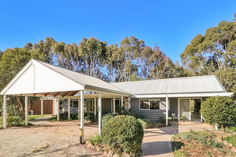 All Seasons Mansfield - Goulburn Accommodation 0