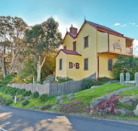 Two Story Bed  Breakfast - Goulburn Accommodation