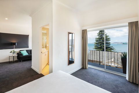 Bay 10 Accommodation - Goulburn Accommodation 5