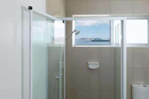 Bay 10 Accommodation - Goulburn Accommodation 0