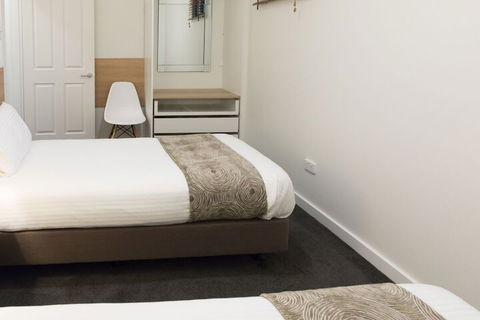 Bay 10 Accommodation - Goulburn Accommodation 7