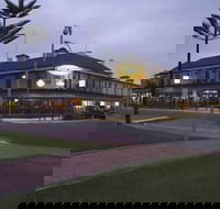 Grand Tasman Hotel - Goulburn Accommodation