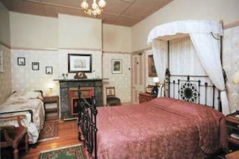 Sirens Bed & Breakfast - Goulburn Accommodation 4