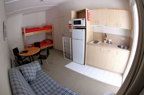 Sugarbush Lodge & Apartments - Goulburn Accommodation 2