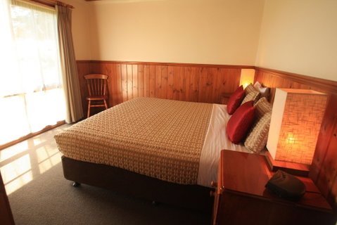 Apollo Bay Cottages - Goulburn Accommodation 6