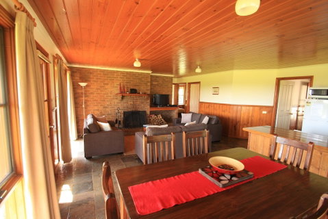 Apollo Bay Cottages - Goulburn Accommodation 3