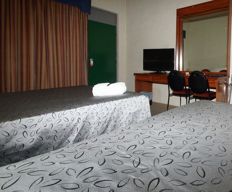 Seaton Arms Motor Inn - Goulburn Accommodation 3