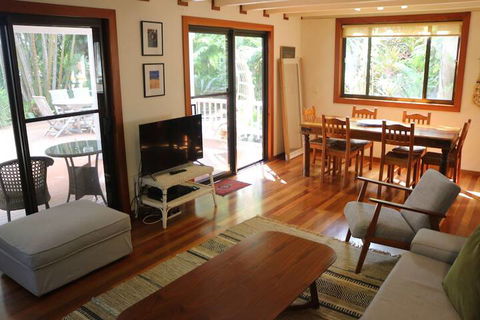 A Beach House At Byron - Goulburn Accommodation 6