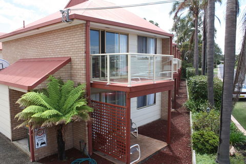 Sapphire Court Holiday Units - Goulburn Accommodation 2