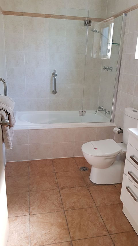 Edward Parry Motel & Apartments - Goulburn Accommodation 5