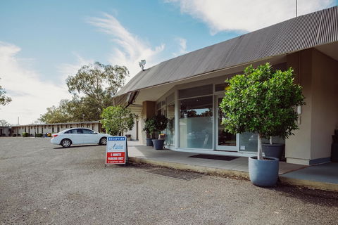 Artesian Spa Motel - Goulburn Accommodation 0