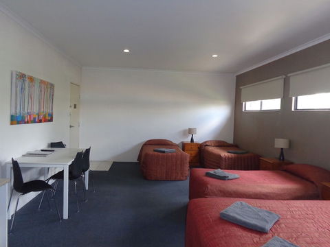 Artesian Spa Motel - Goulburn Accommodation 6