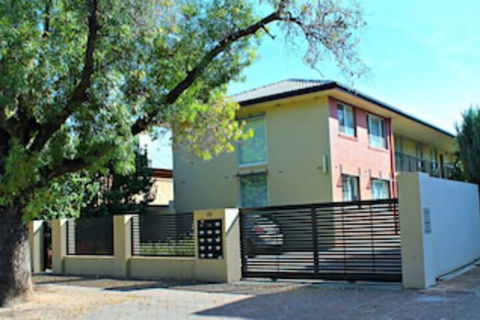 Adelaide DressCircle Apartments Childers Street - Goulburn Accommodation 0