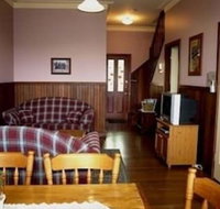 Pemberton Old Picture Theatre Holiday Apartments - Goulburn Accommodation