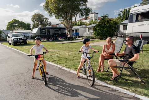Nobby Beach Holiday Village - Goulburn Accommodation 5