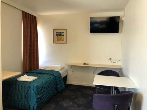 The Astor Hotel Motel - Goulburn Accommodation 2