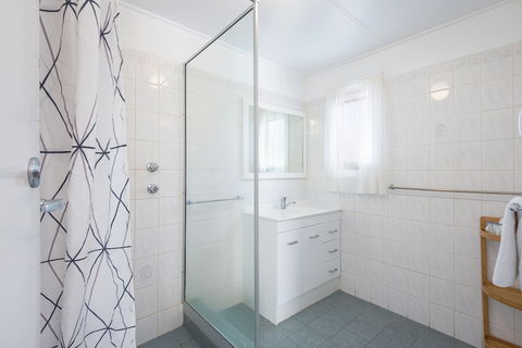Albany Holiday Units - Goulburn Accommodation 5