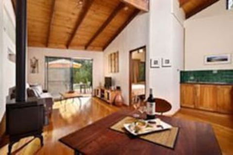 Aiyana Retreat - Goulburn Accommodation 6