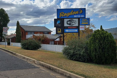 Roydons Motor INN - Goulburn Accommodation 1