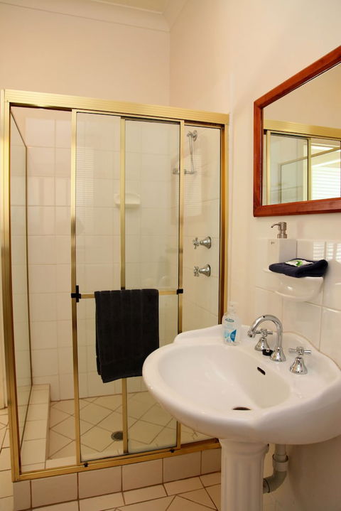 Apartments On The Park - Goulburn Accommodation 3