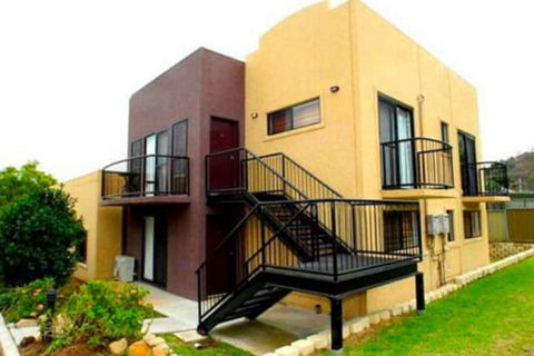 Amberoo Apartments Tamworth - Goulburn Accommodation 0