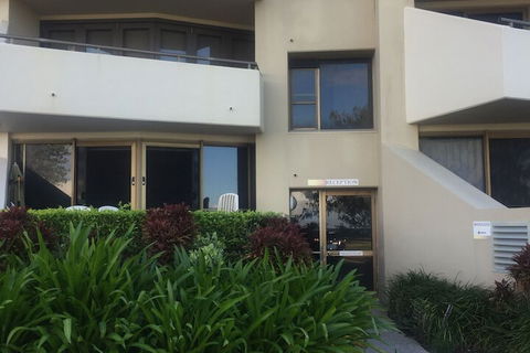 Sandrift Beachfront Apartments - Goulburn Accommodation 5