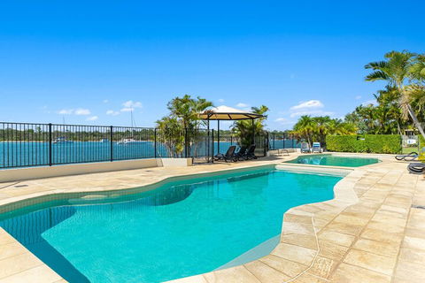 Aqua Linea - Goulburn Accommodation 2