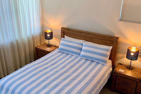 Sea Point Ocean Apartments - Goulburn Accommodation 5