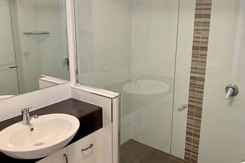 Sea Point Ocean Apartments - Goulburn Accommodation 4
