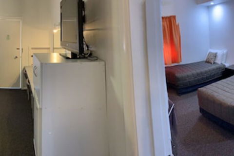 Orana Windmill Motel - Goulburn Accommodation 5