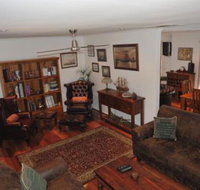 The Pommy Tree - Goulburn Accommodation
