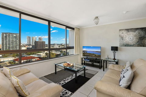Palmerston Tower Holiday Apartments - Goulburn Accommodation 3