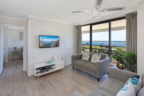Palmerston Tower Holiday Apartments - Goulburn Accommodation 2