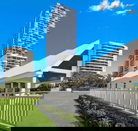 Palmerston Tower Holiday Apartments - Goulburn Accommodation
