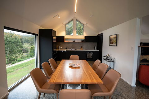 Adventure Bay Retreat - Goulburn Accommodation 3
