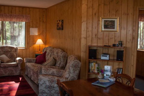 Balingup Heights Hilltop Forest Cottages - Goulburn Accommodation 5