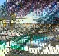 Must Love Dogs Bb - Goulburn Accommodation